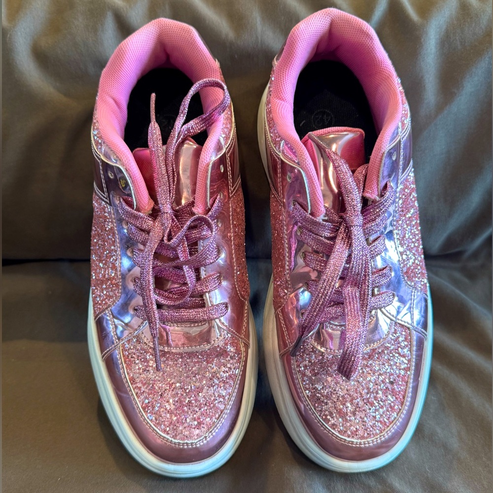 Sparkly Pink Tennis Shoe Women’s sz 11